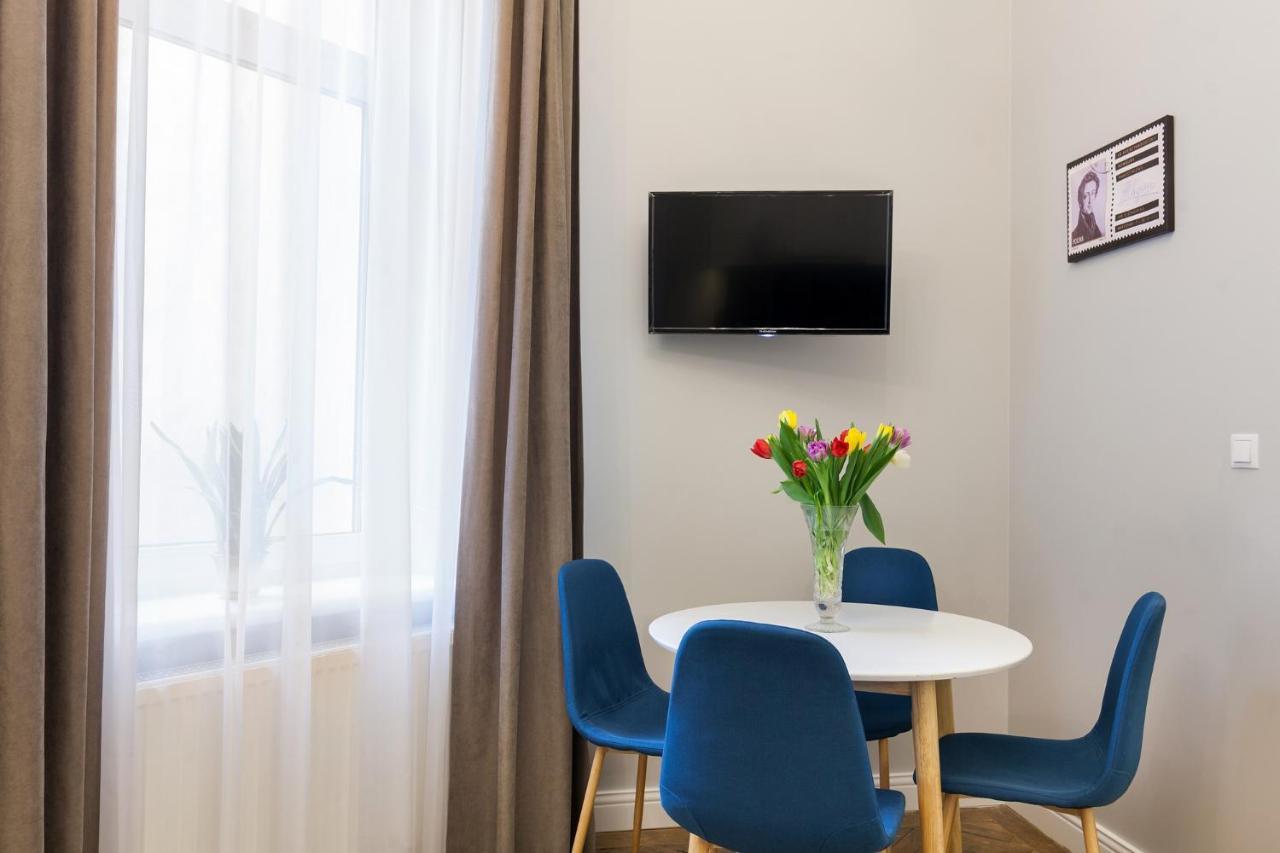 Chopin Apartment In The Center Of Lviv Extérieur photo
