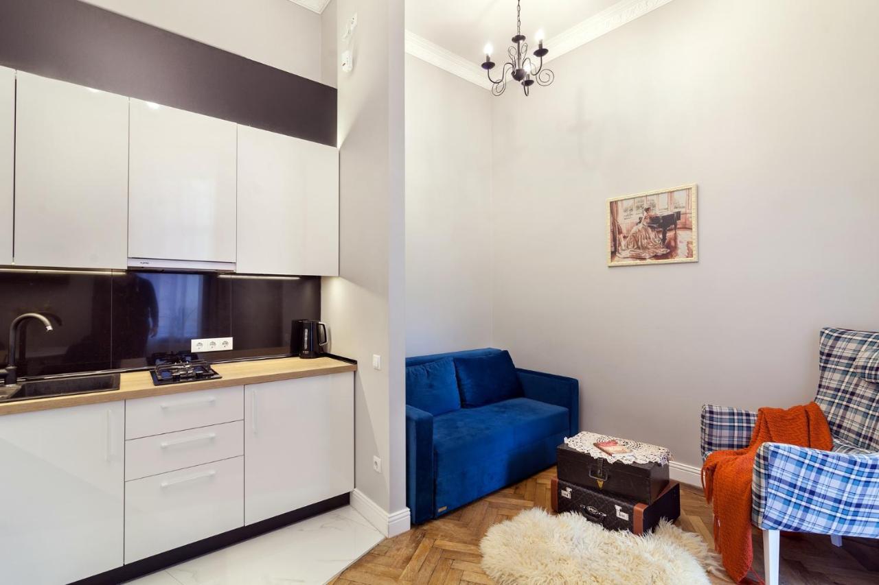 Chopin Apartment In The Center Of Lviv Extérieur photo